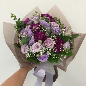 Gift bouquet for purple lover